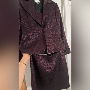 😍🥰4in one price Bebe  luxury work suit set w Fur